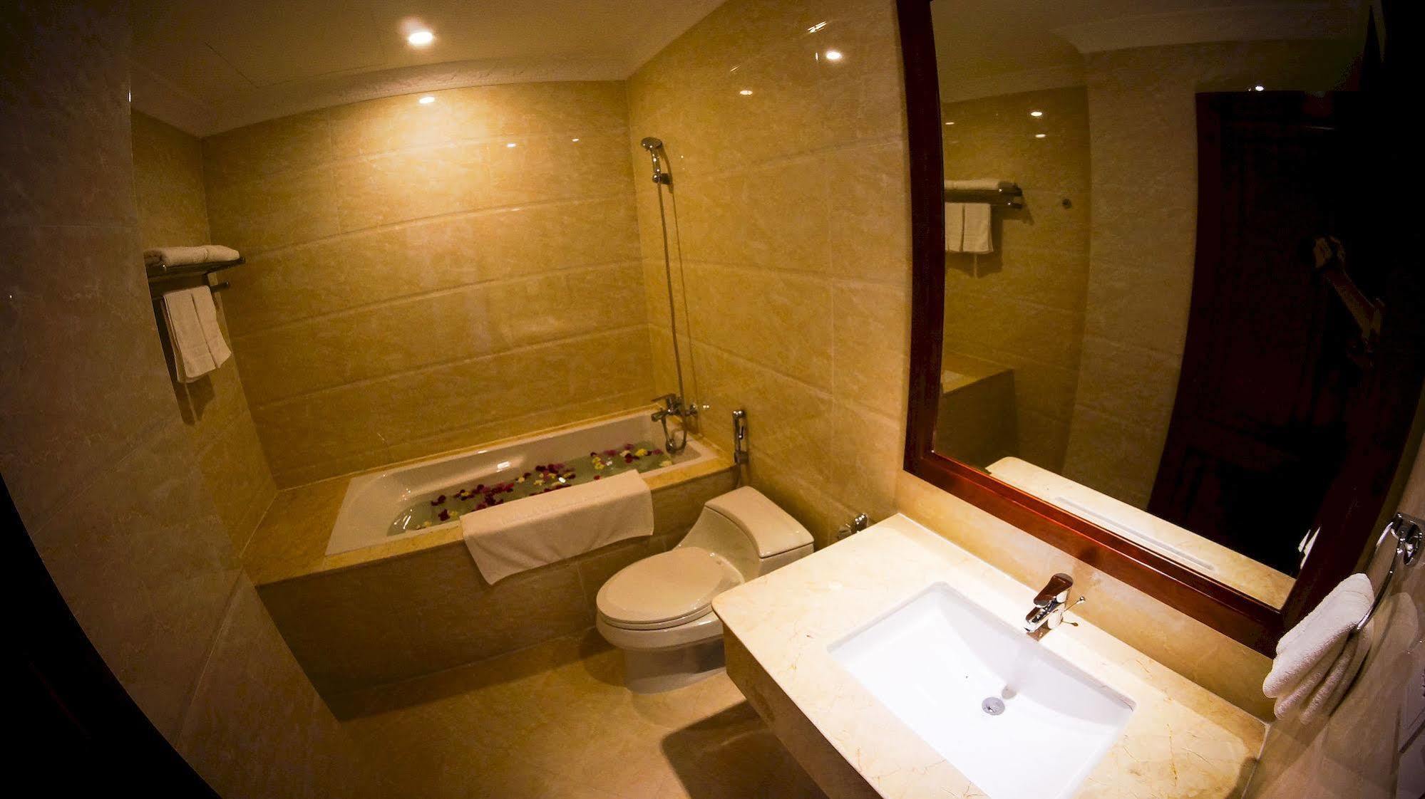 Nha Trang Palace Hotel Екстериор снимка